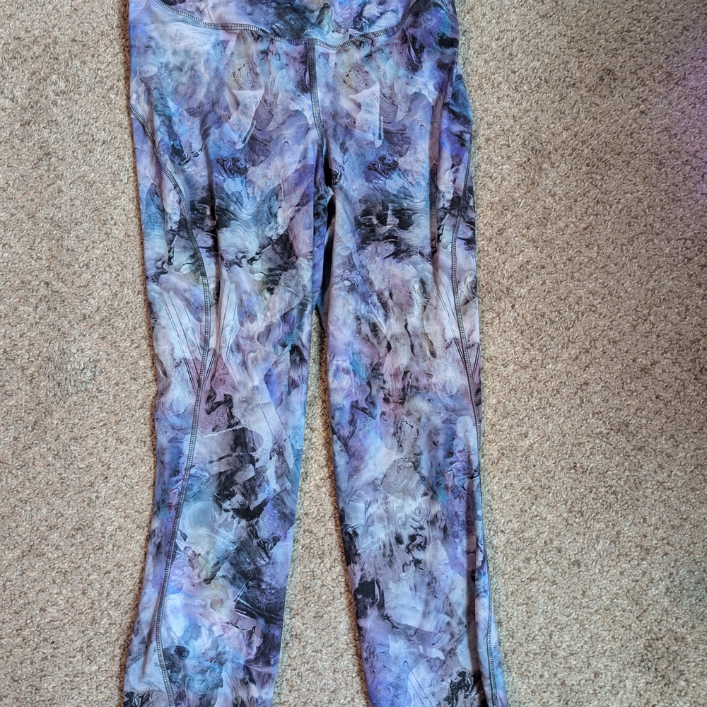Abstract Patterned Leggings 3/4 Length